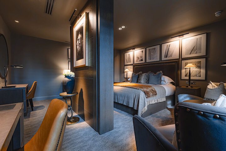 Room 28 of 132