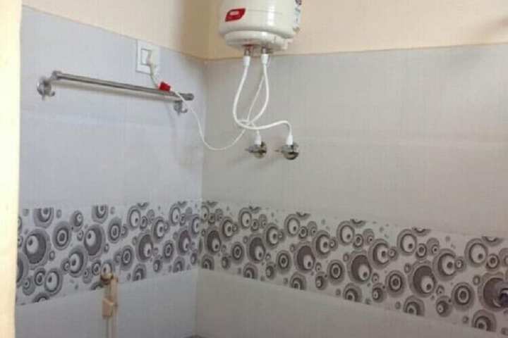 Room 1 of 4