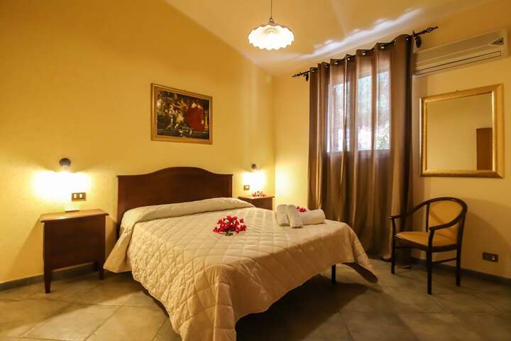 Room 3 of 62
