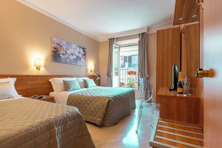 Room 10 of 21