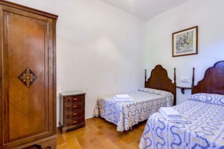 Room 18 of 51