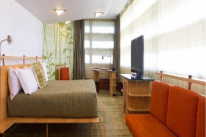Room 9 of 60