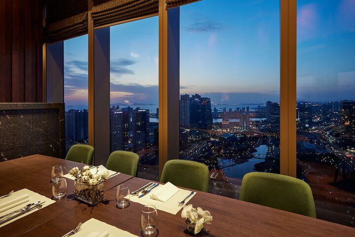 Dining 64 of 71
