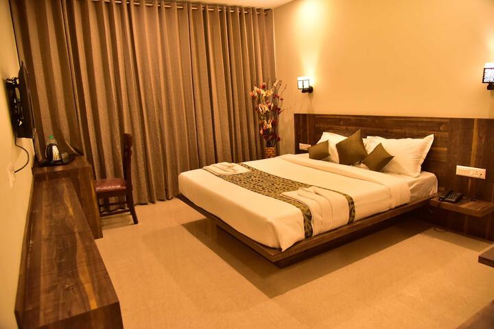 Room 3 of 21