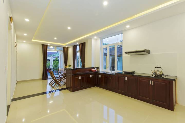 Room 4 of 35