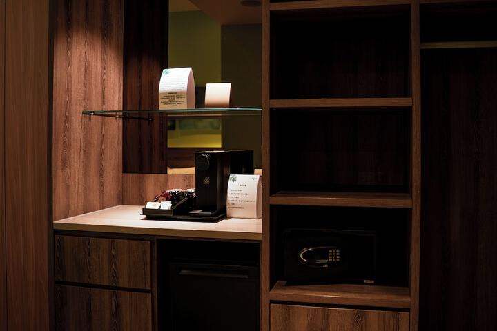 Room amenity