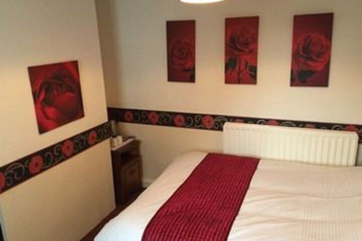 Room 9 of 15