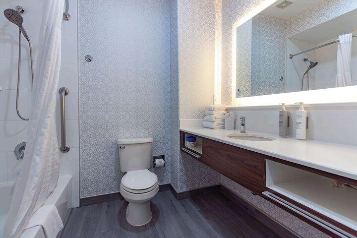 Bathroom shower