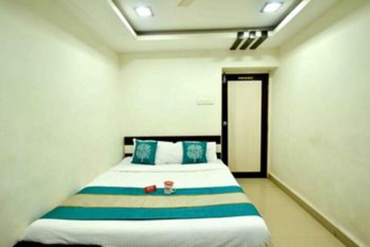 Room 12 of 25
