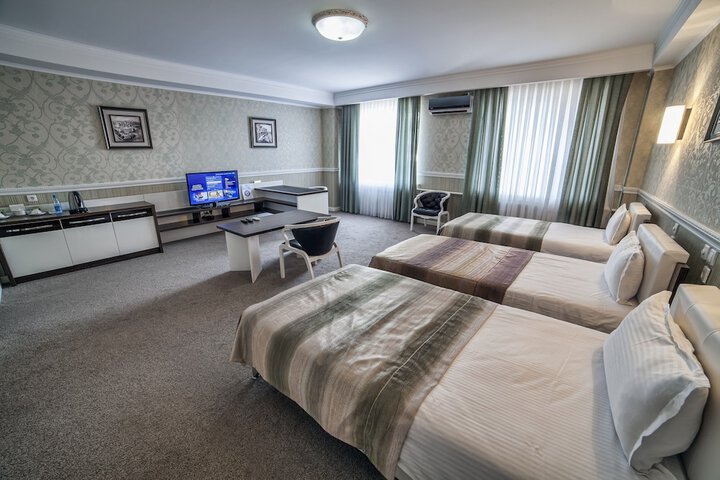 Room 5 of 23