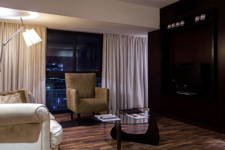Room 33 of 56