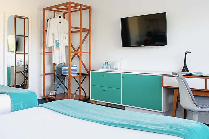 Room 18 of 76