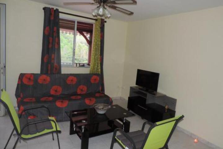 Room 2 of 11