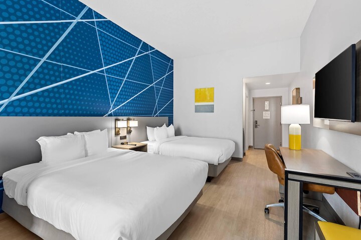 Room 46 of 74