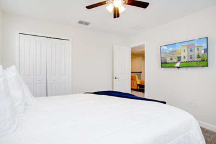 Room 52 of 67