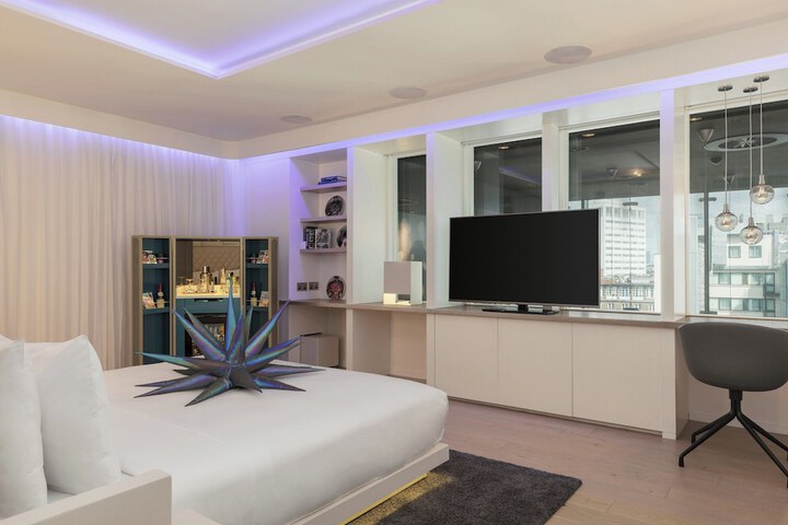 Room 37 of 161