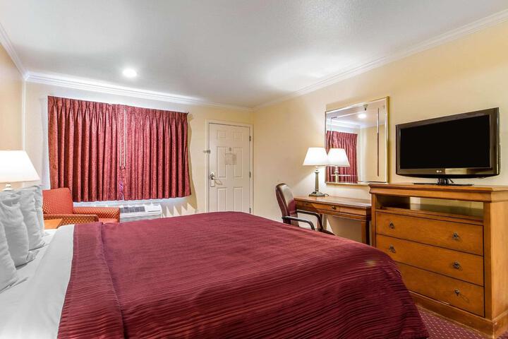 1 King Bed Accessible (6 of 16)