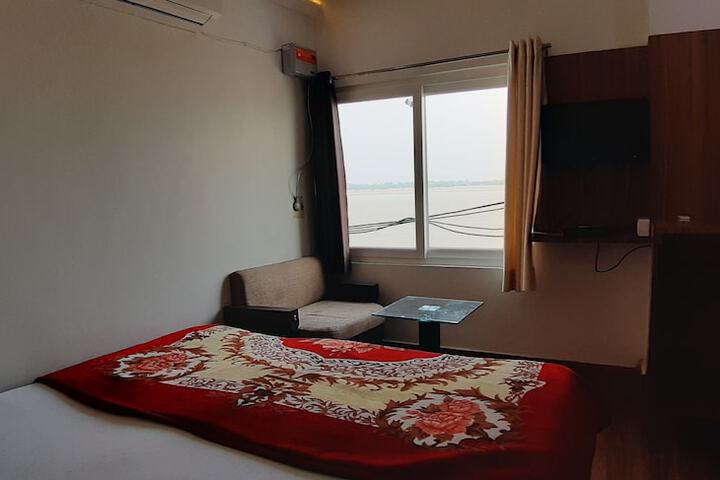 Room 17 of 83