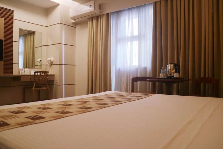 Room 7 of 26