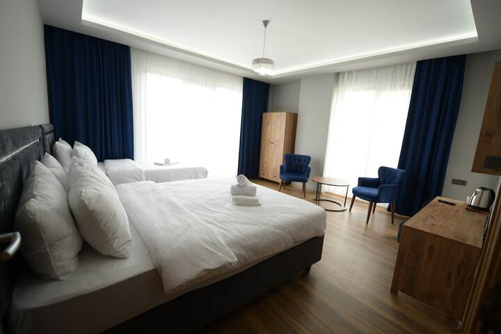 Room 17 of 34