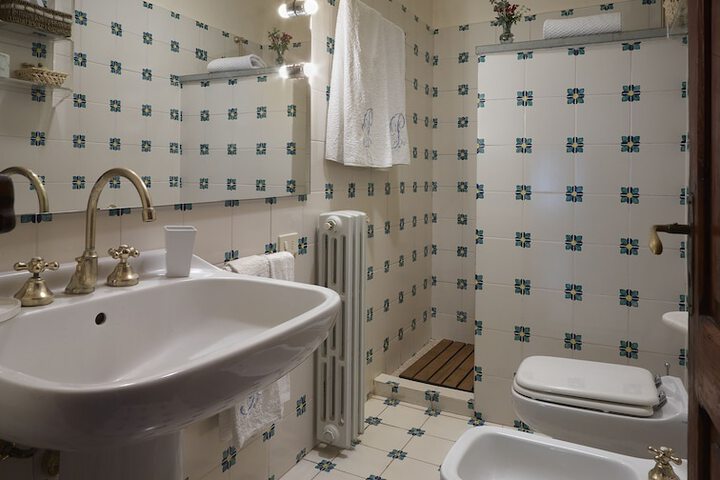 Room 25 of 57