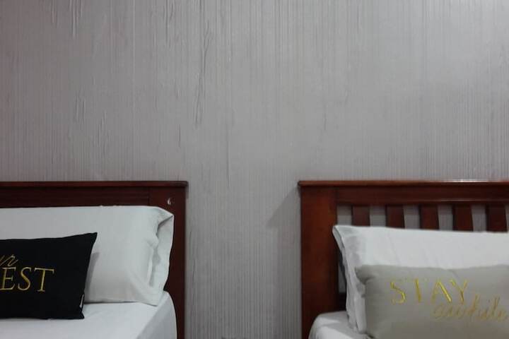 Room 34 of 97