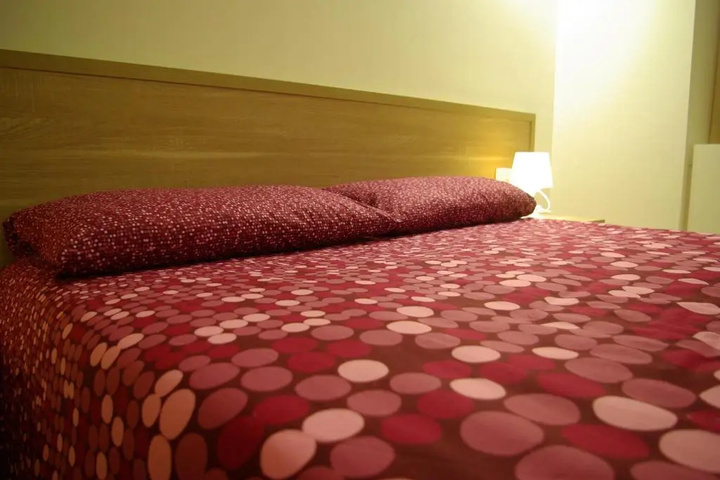 Room 5 of 10