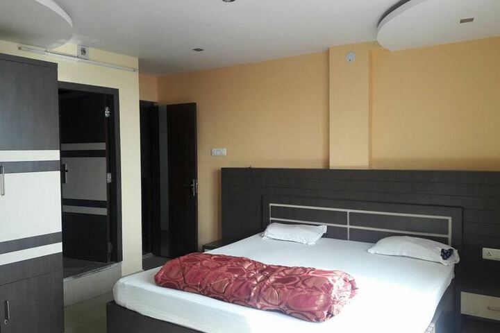Astha Hotel & Restaurant