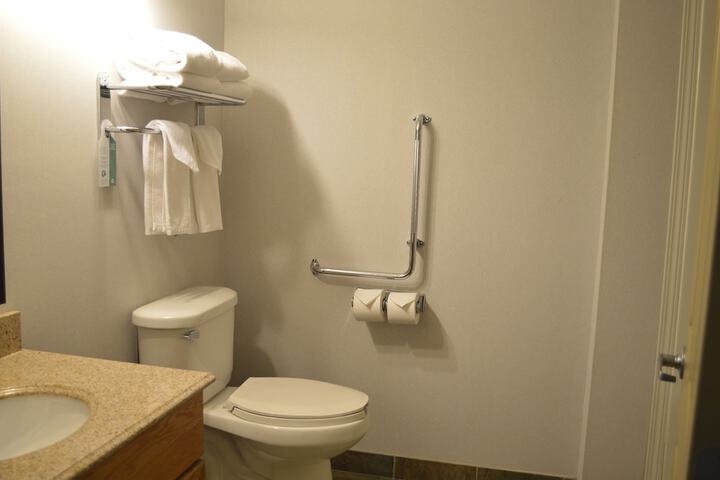 Room 30 of 40