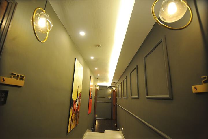 Ballroom/Hall 55 of 58