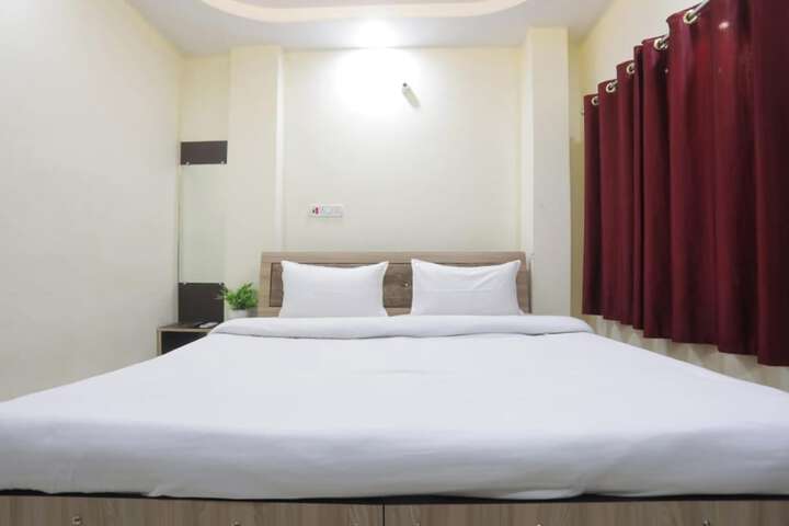 Room 4 of 24