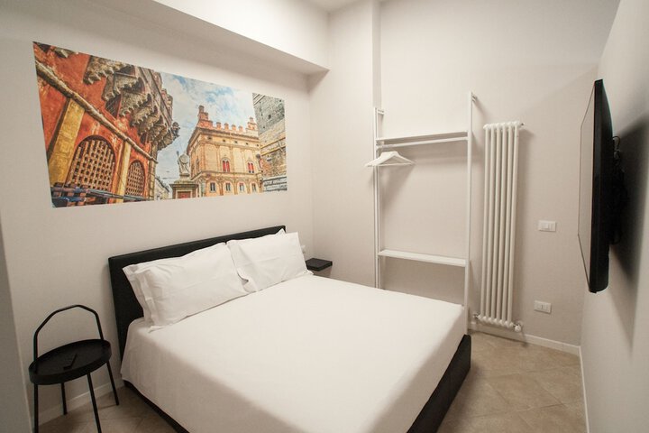 Room 9 of 43