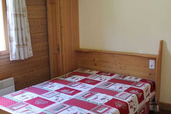 Room 9 of 92