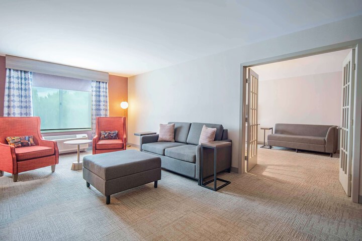 1 King Premium with in Room Drinks Snacks (8 of 17)