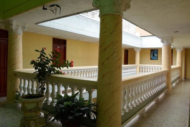 Ballroom/Hall 17 of 22