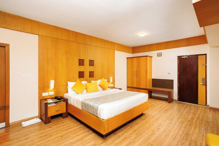 Room 10 of 22