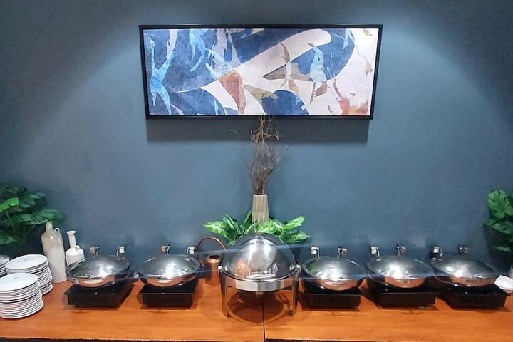 Breakfast/Coffee Service 89 of 122