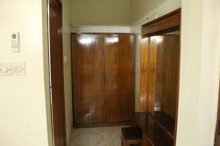 Room 34 of 67
