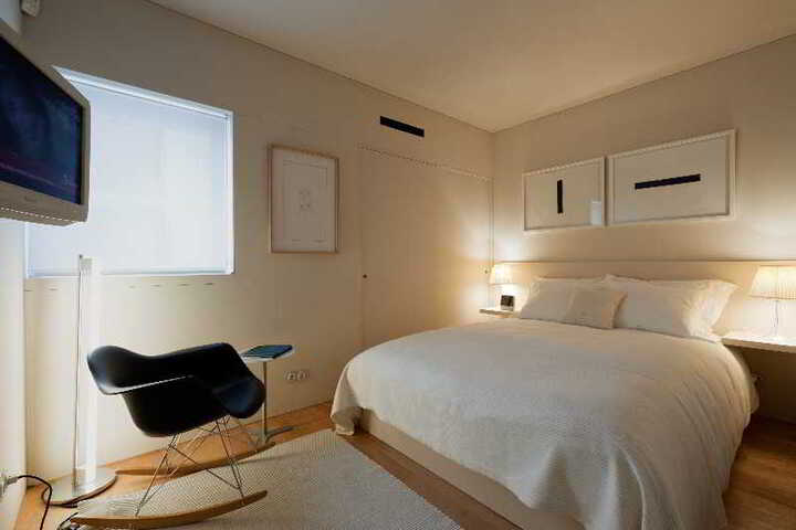 Room 5 of 7
