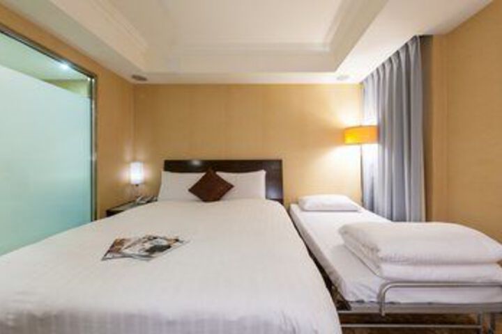Room 28 of 50