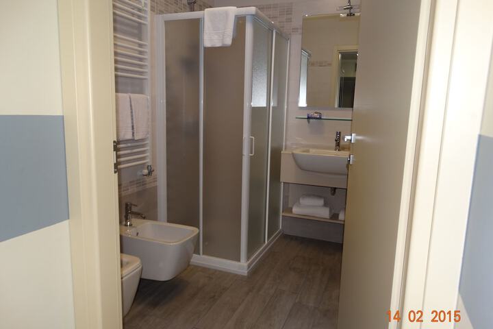 Room 14 of 19