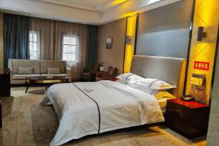 Room 10 of 10