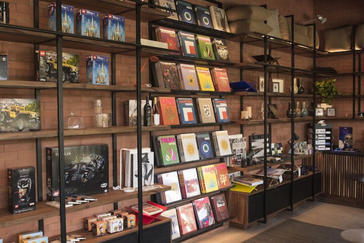 Gift Shop 79 of 131