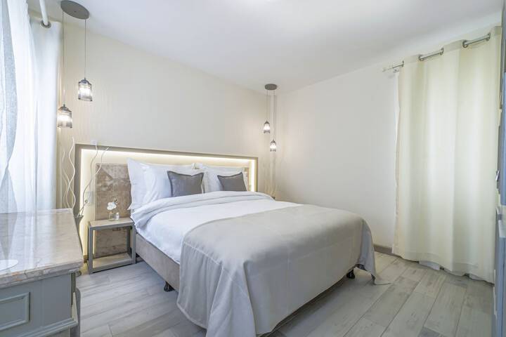 Room 28 of 150