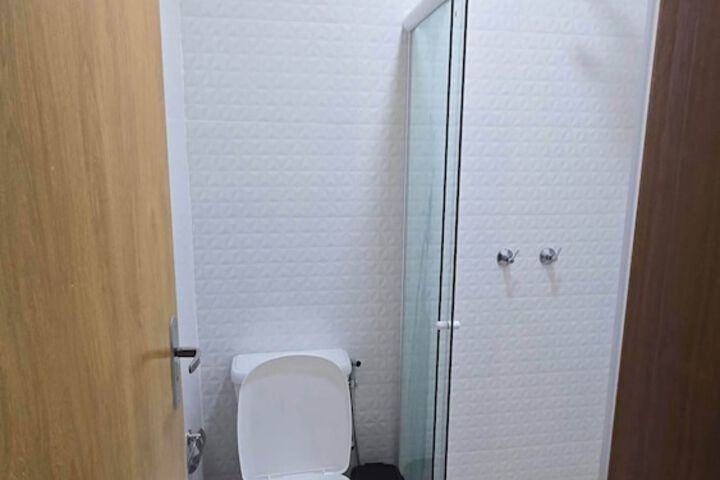 Room 80 of 91