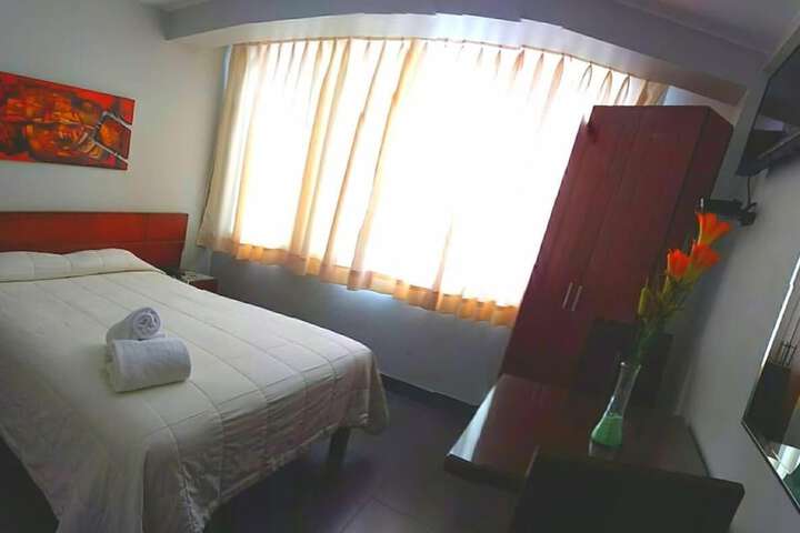 Room 11 of 19