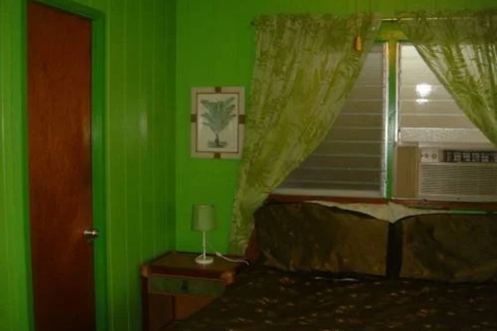 Photo of KONA TREEHOUSE