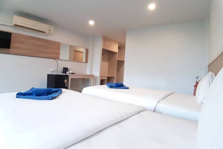 Room 14 of 40