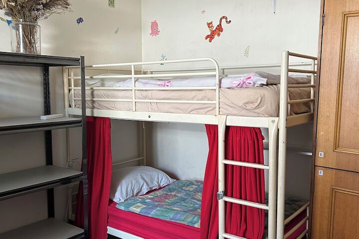 Room 8 of 42
