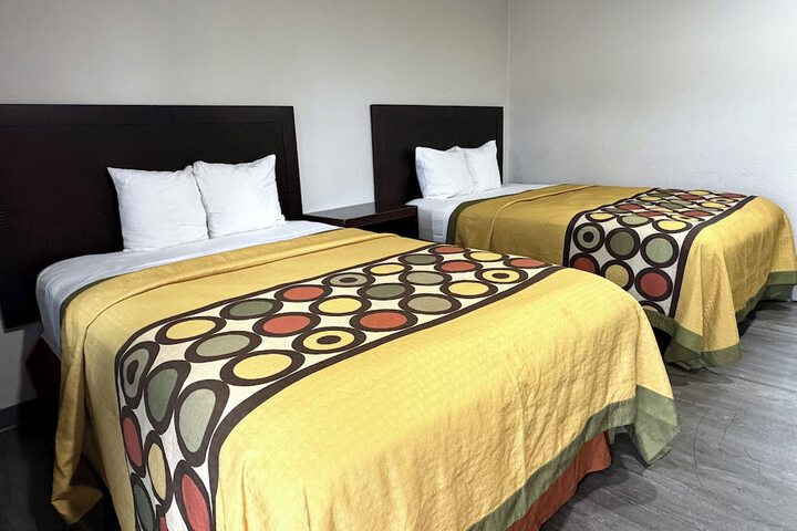 Room 4 of 26